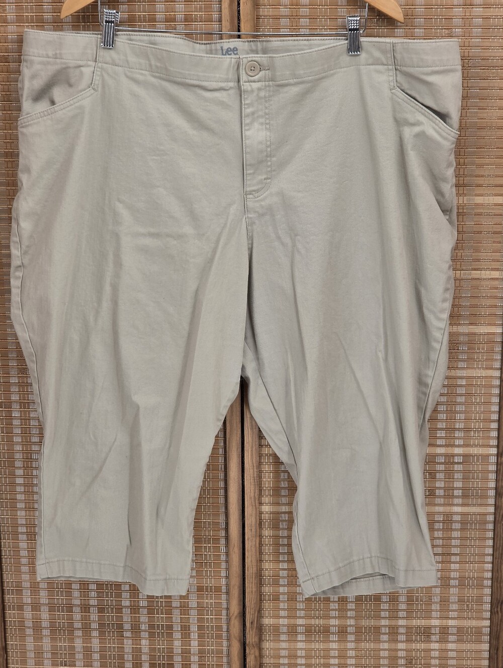 Lee Riders Khaki Capri Pants Size 26W